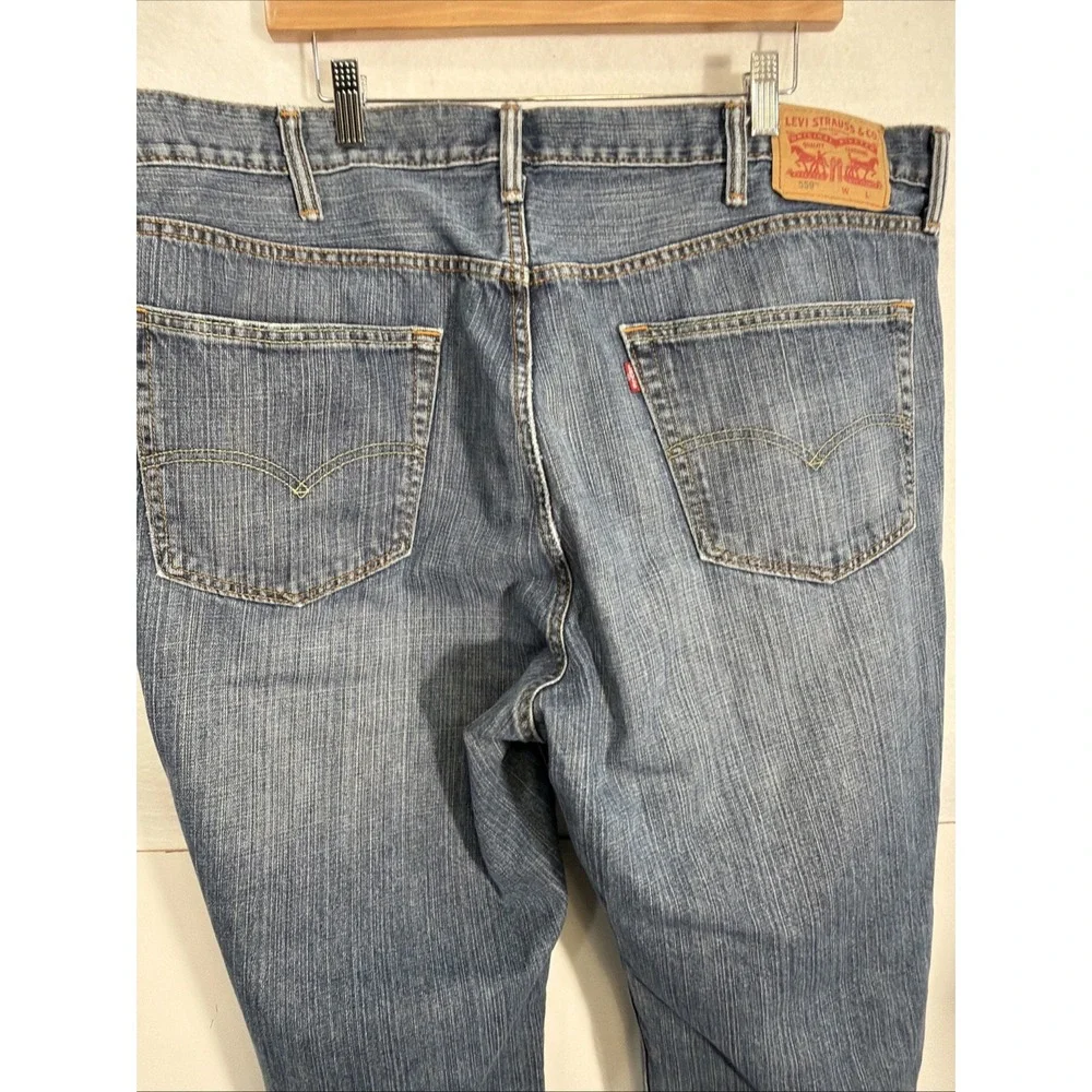 Levi's Men's 559 Relaxed Straight Flex‎ Fit Blue Jeans 44x36